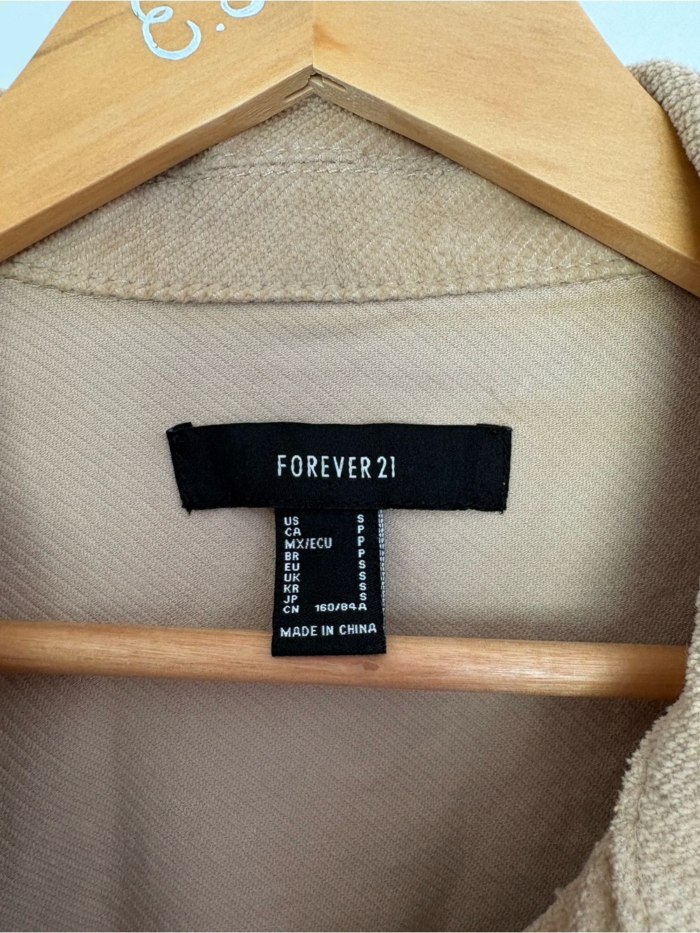 Forever 21 Women’s oversized Beige Corduroy Shacket - Picture 3 of 7